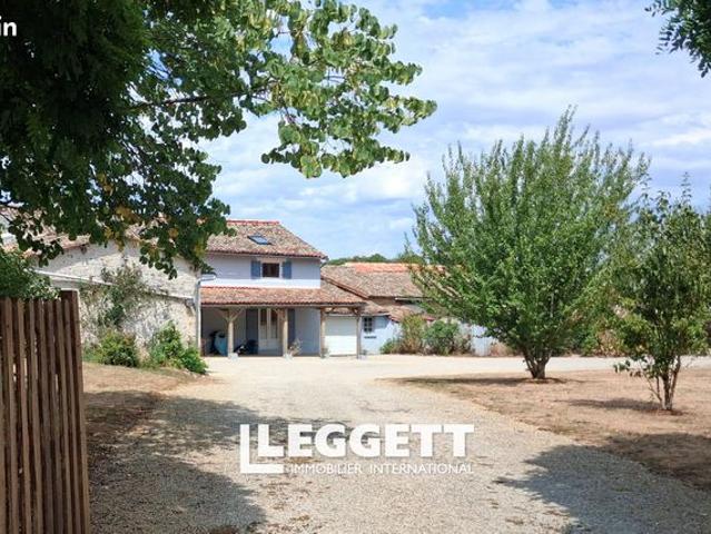 Maison 11 pièces 221 m²