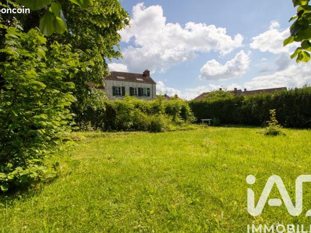 Maison 11 pièces 225 m²