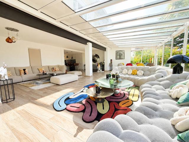 Maison 11 pièces 225 m²
