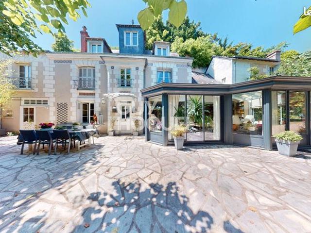 Maison 11 pièces 228 m²