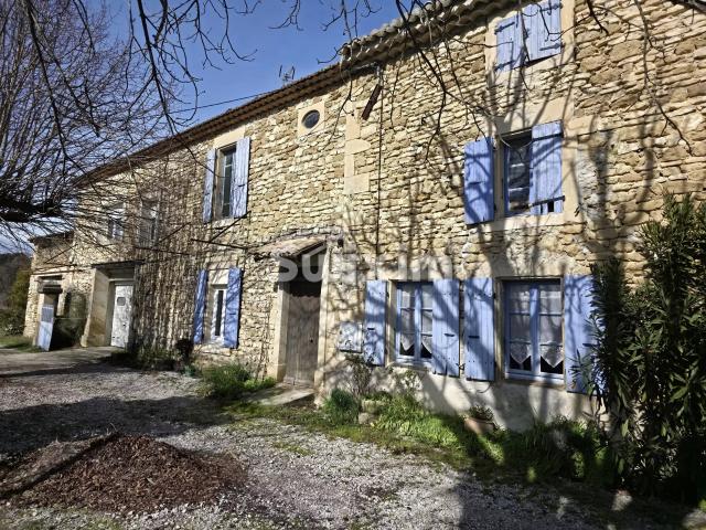 Maison 11 pièces 230 m²