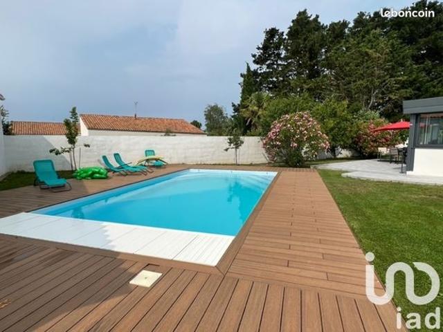 Maison 11 pièces 230 m²