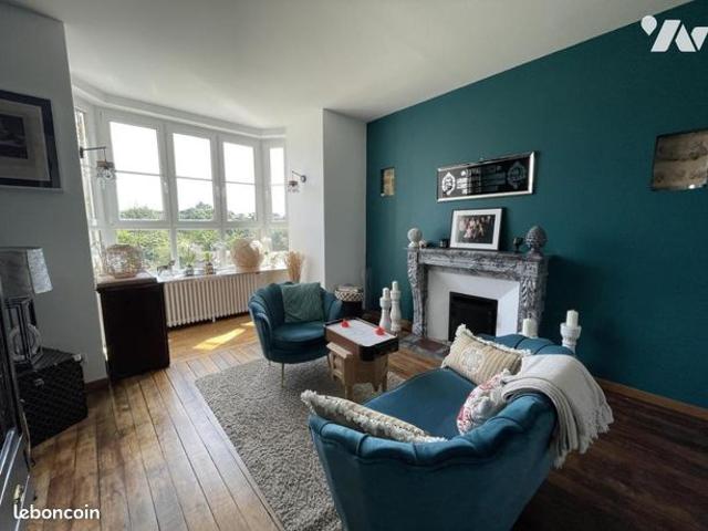 Maison 11 pièces 230 m²