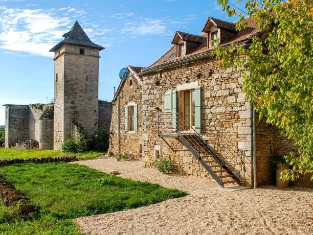Maison 11 pièces 237 m²