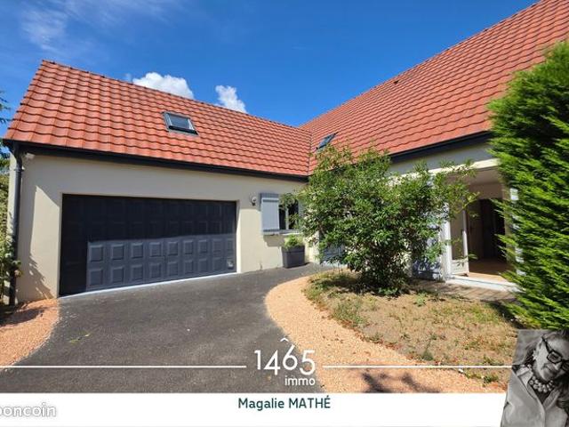 Maison 11 pièces 234 m²