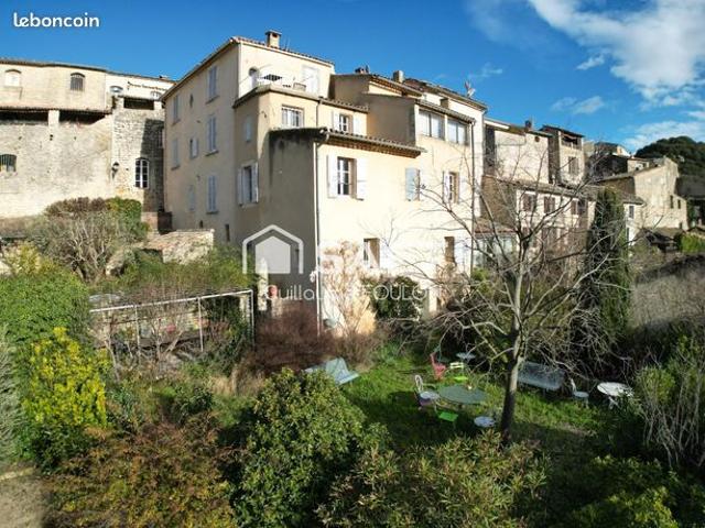 Maison 11 pièces 235 m²