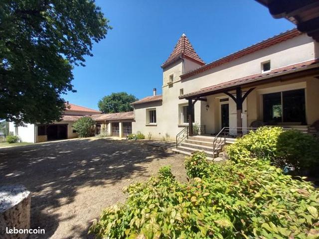 Maison 11 pièces 183 m²