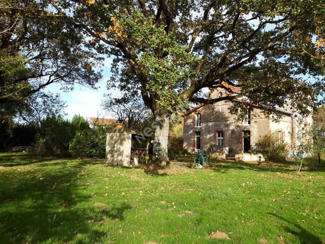 Maison 11 pièces 235 m²