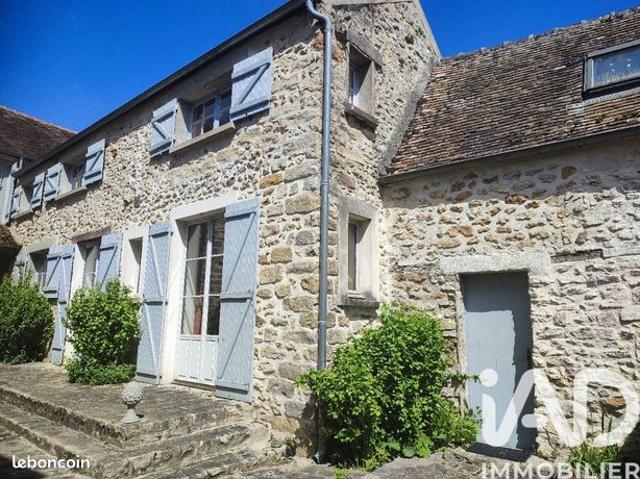 Maison 11 pièces 236 m²