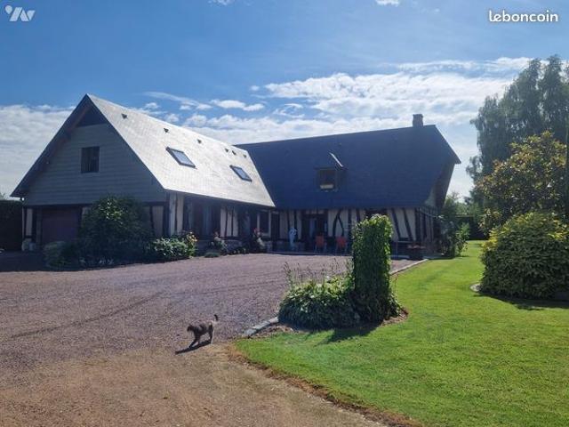 Maison 11 pièces 236 m²