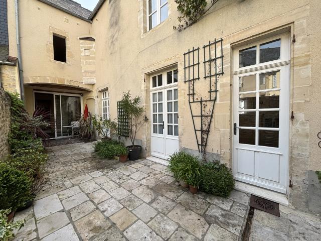 Maison 11 pièces 238 m²