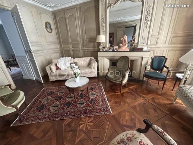 Maison 11 pièces 340 m²