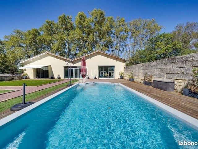 Maison 11 pièces 340 m²