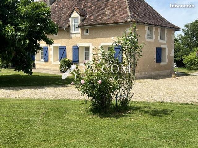 Maison 11 pièces 347 m²