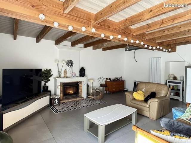 Maison 11 pièces 345 m²