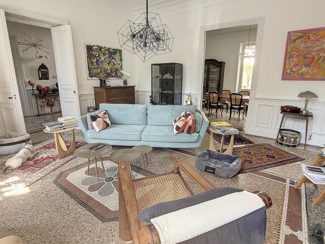 Maison 11 pièces 346 m²