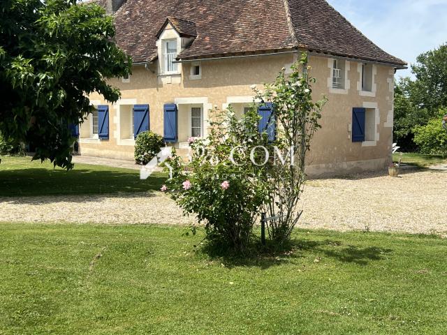 Maison 11 pièces 348 m²