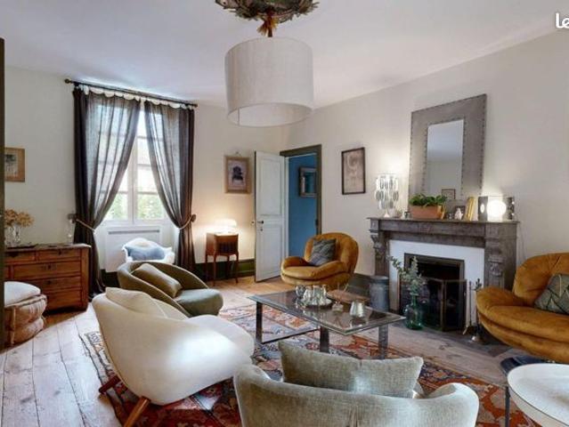 Maison 11 pièces 350 m²
