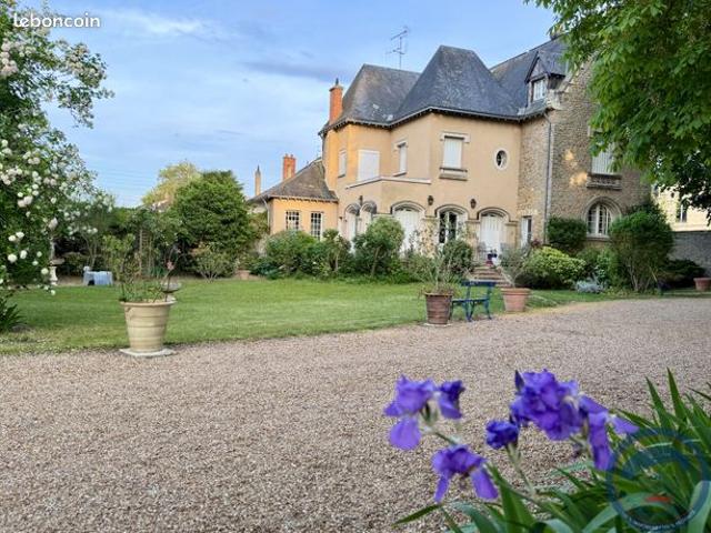 Maison 11 pièces 350 m²