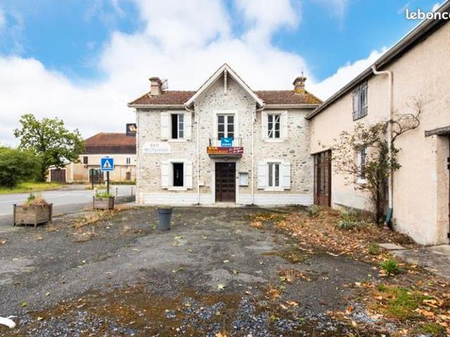 Maison 11 pièces 352 m²