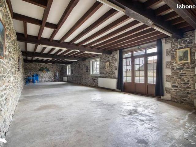 Maison 11 pièces 352 m²