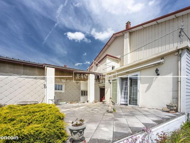 Maison 11 pièces 354 m²