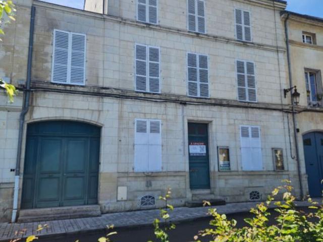 Maison 11 pièces 354 m²