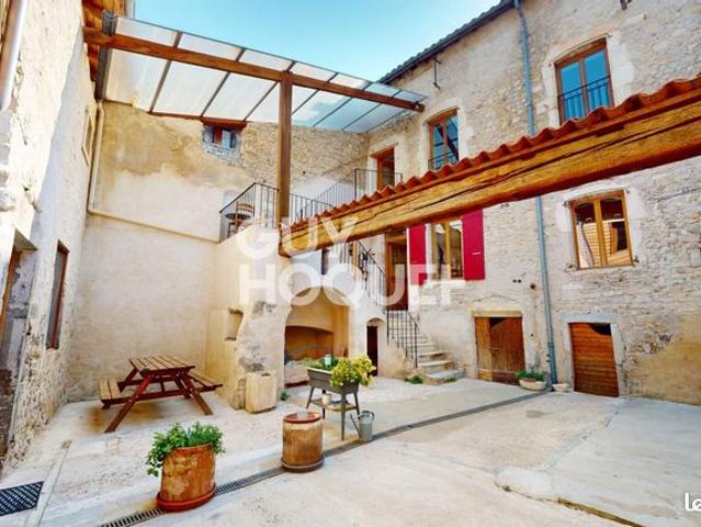 Maison 11 pièces 358 m²