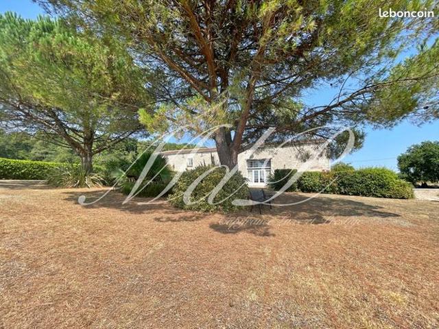 Maison 11 pièces 360 m²