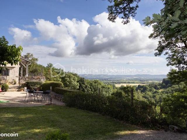 Maison 11 pièces 362 m²