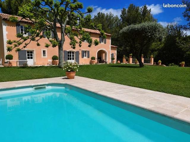 Maison 11 pièces 362 m²