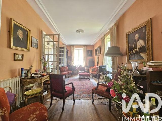Maison 11 pièces 364 m²