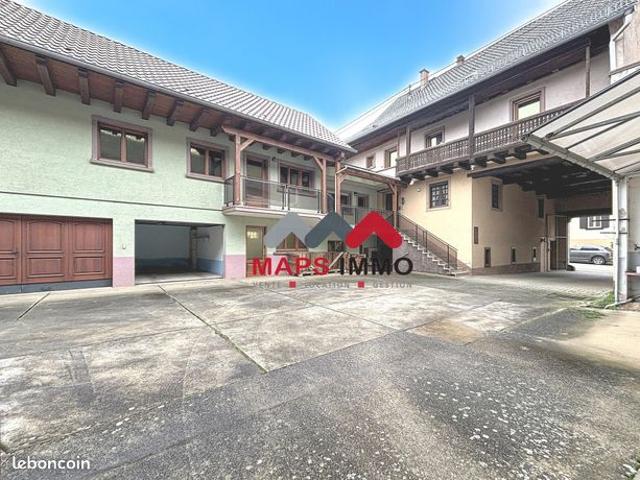 Maison 11 pièces 366 m²