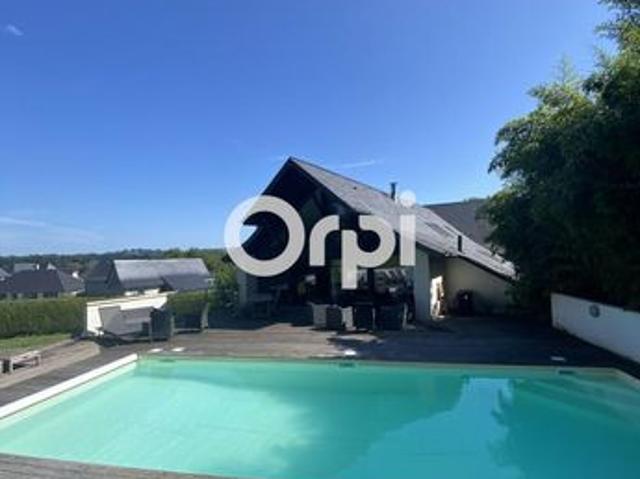Maison 11 pièces 370 m²