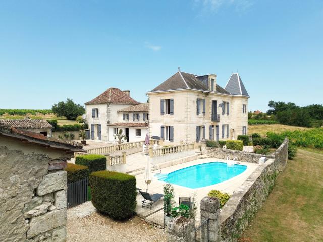 Maison 11 pièces 383 m²
