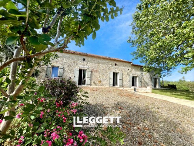 Maison 11 pièces 380 m²
