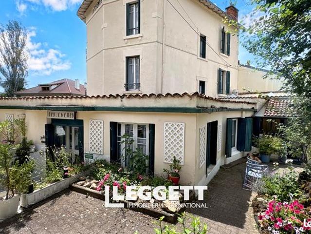 Maison 11 pièces 382 m²