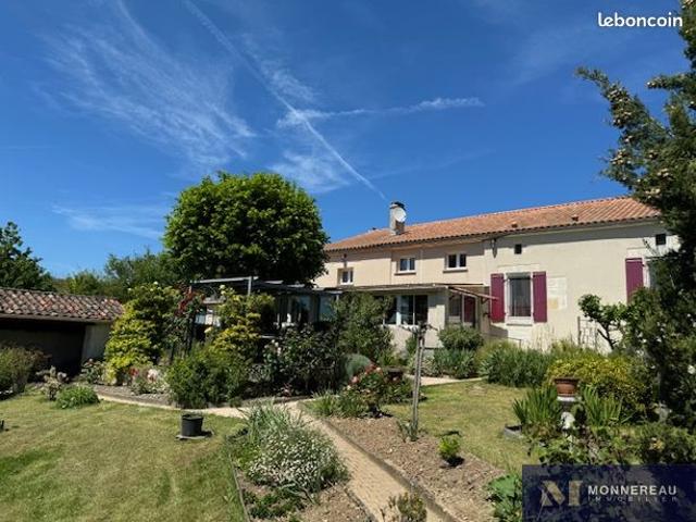 Maison 11 pièces 385 m²