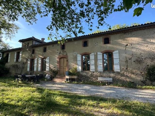 Maison 11 pièces 388 m²