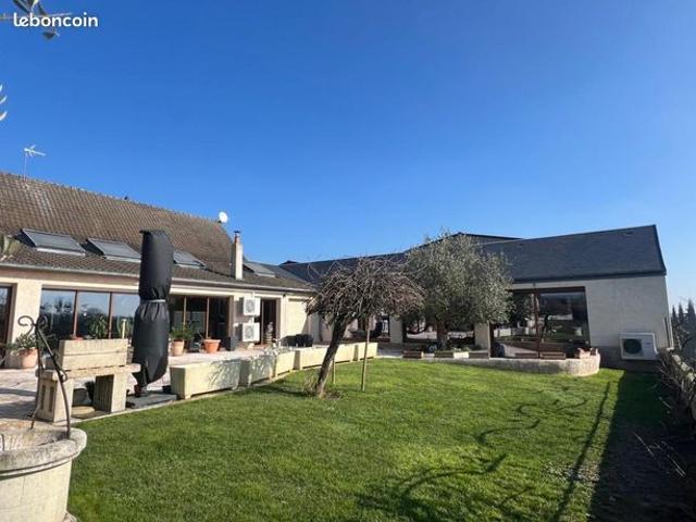 Maison 11 pièces 388 m²