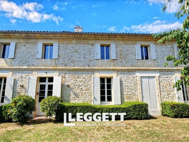 Maison 11 pièces 390 m²