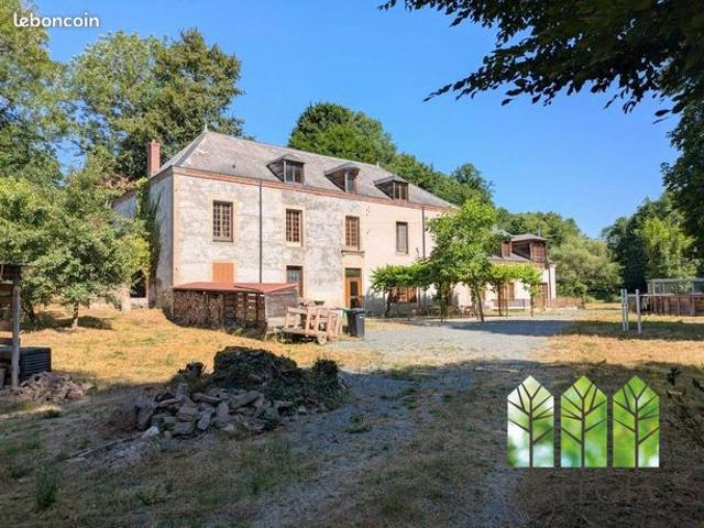 Maison 11 pièces 395 m²