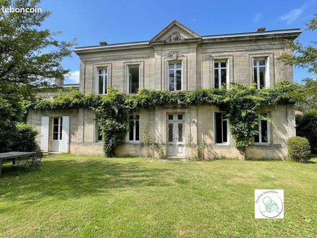 Maison 11 pièces 399 m²