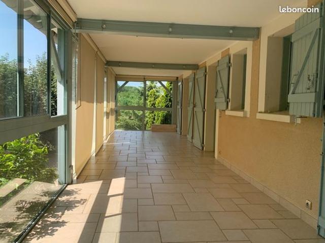 Maison 11 pièces 303 m²