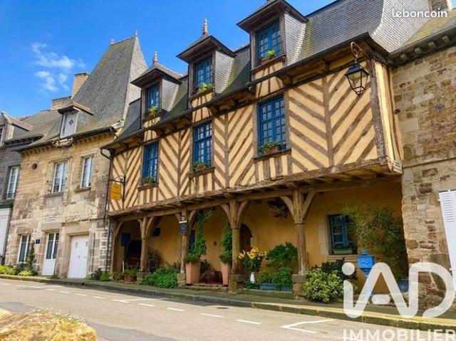 Maison 11 pièces 300 m²