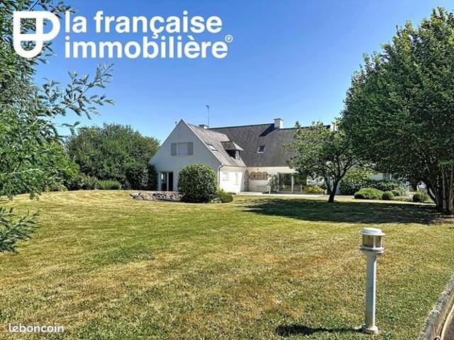 Maison 11 pièces 300 m²