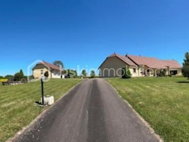 Maison 11 pièces 300 m²