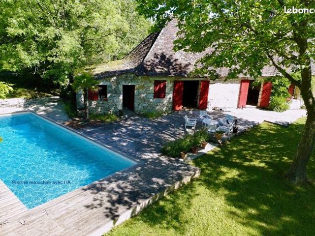 Maison 11 pièces 300 m²