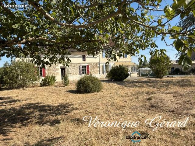 Maison 11 pièces 300 m²