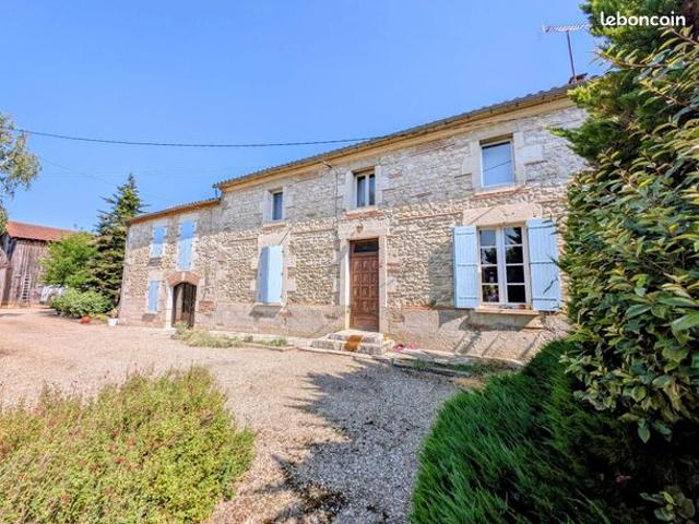 Maison 11 pièces 300 m²